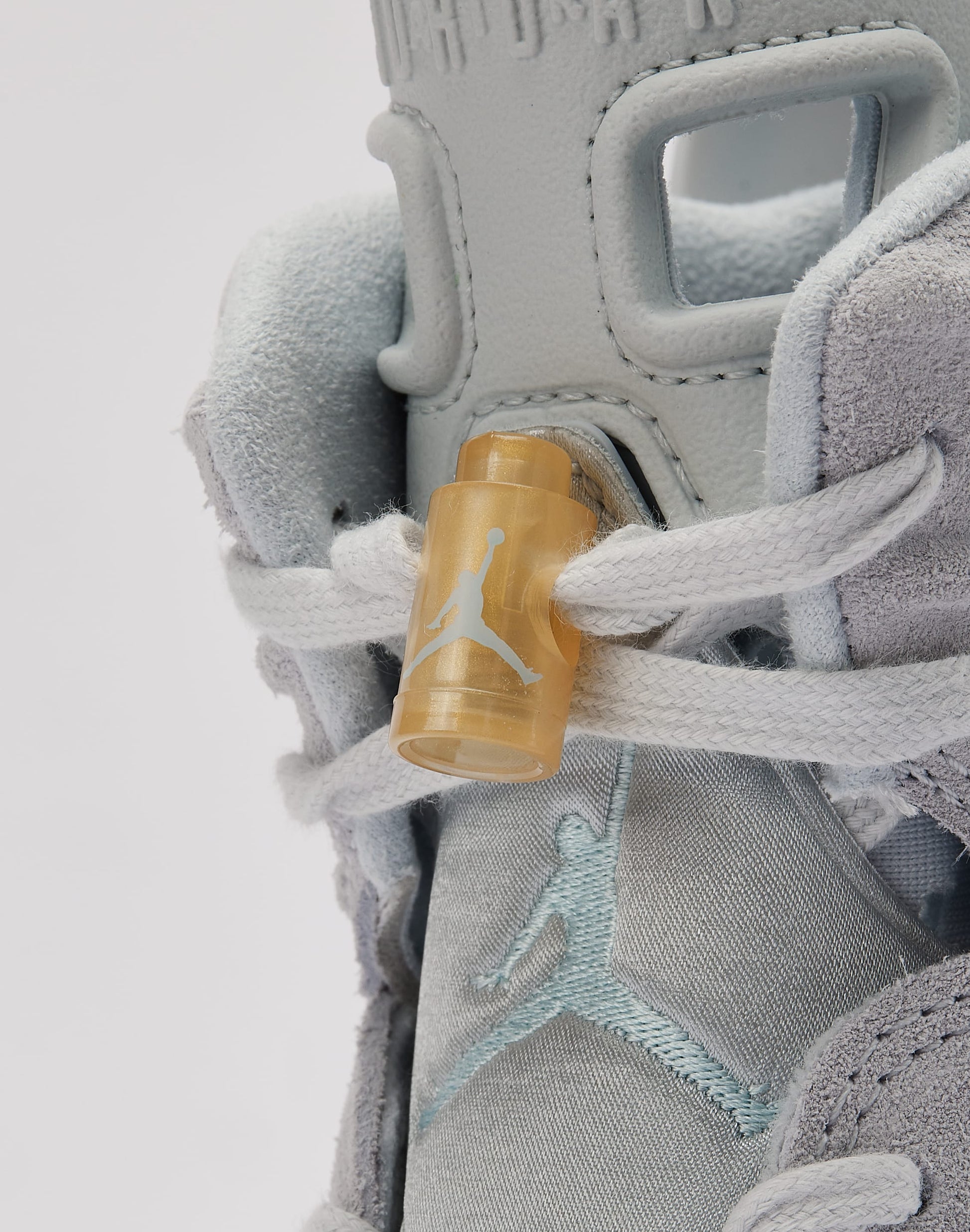 Air  6 Retro 'Pearl'