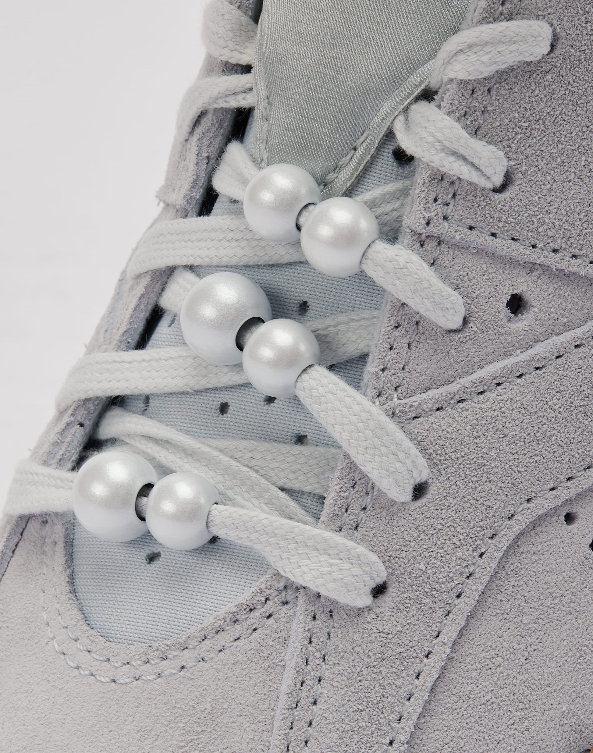 Air  6 Retro 'Pearl'