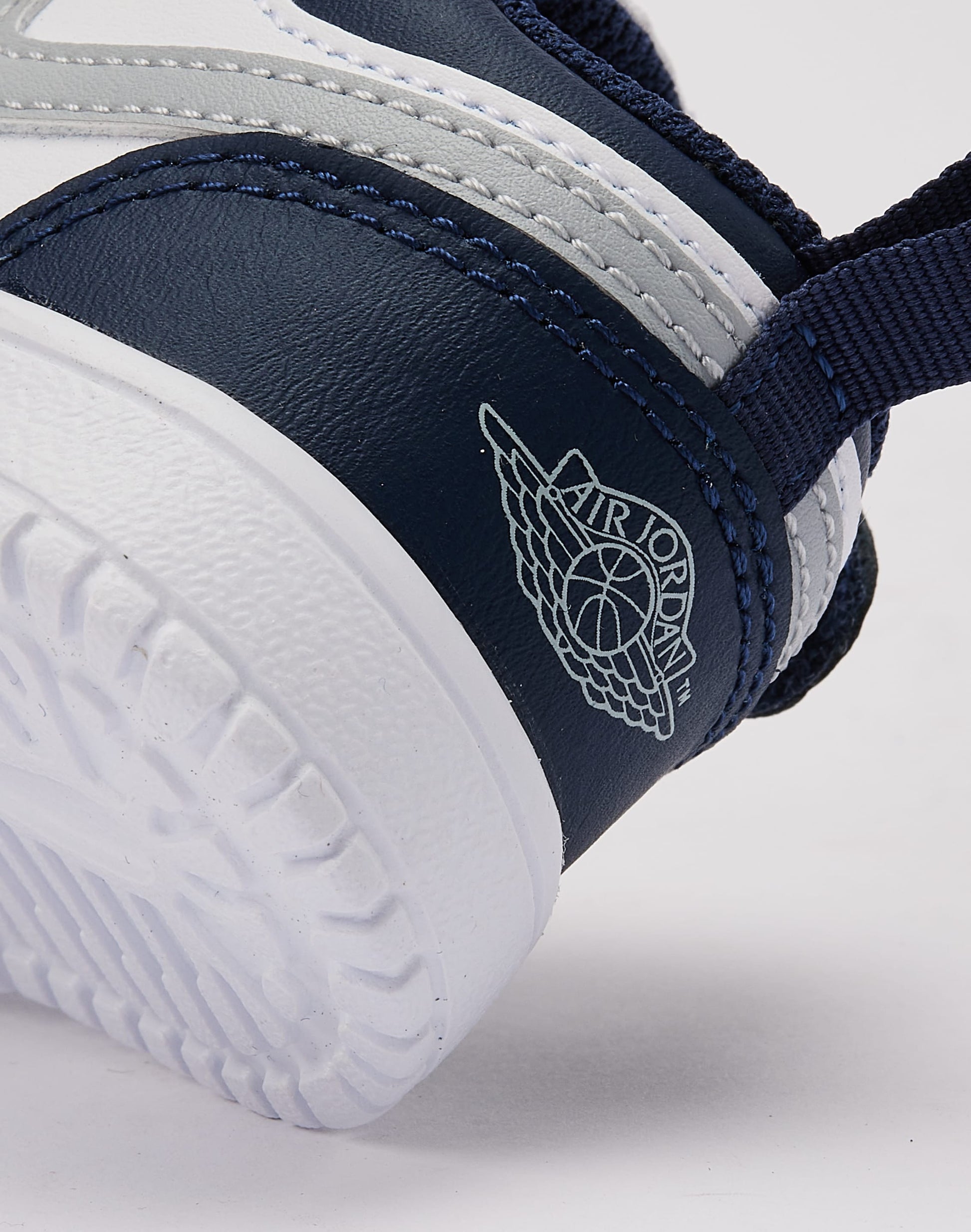 Air  1 Low Alt Toddler