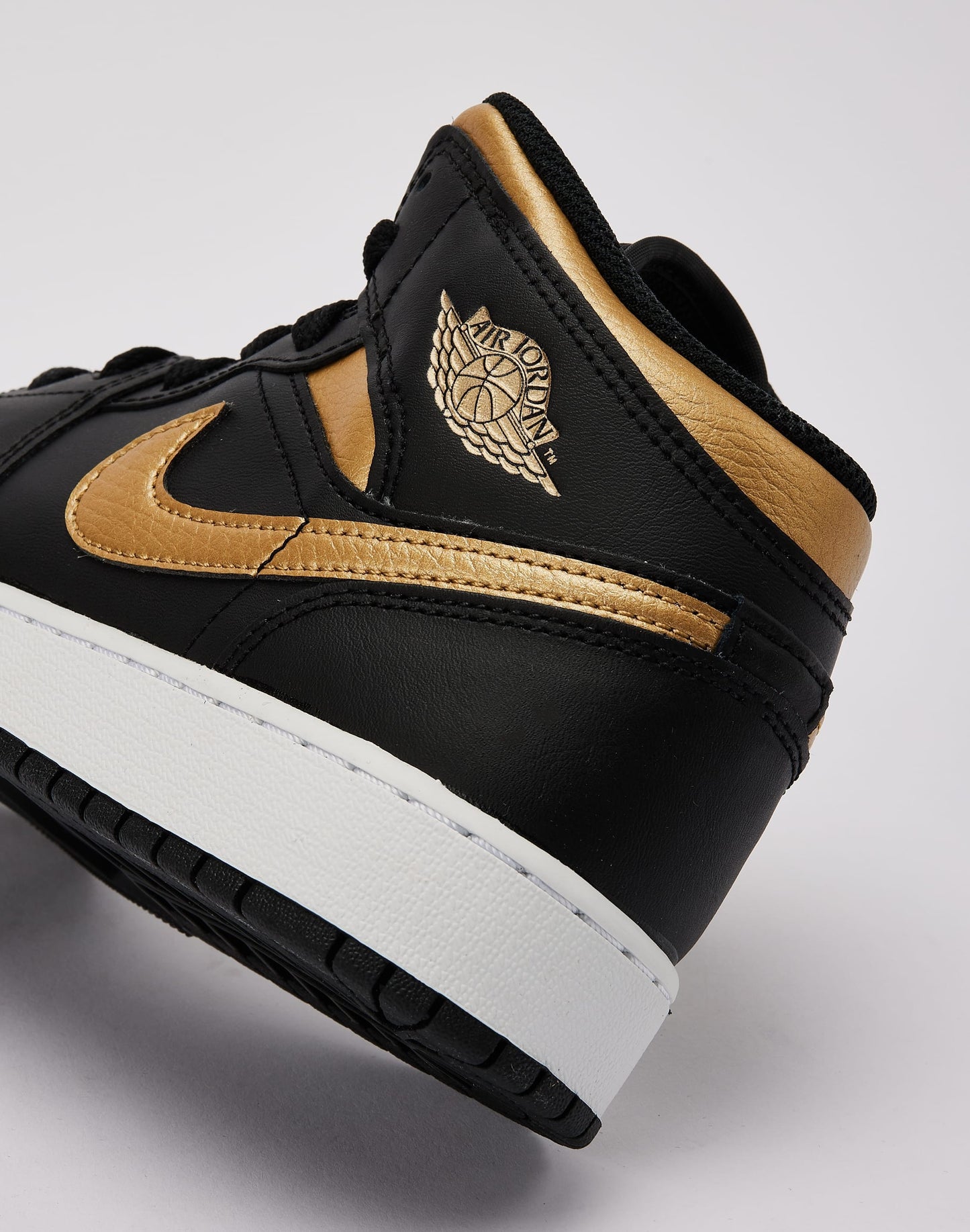 Air  1 Mid Grade-School